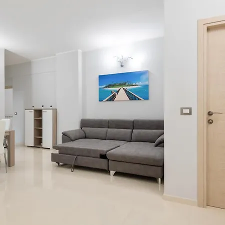 Modern Flat 250 Mt From The Sea - アパート アルビッソラ・マリーナ