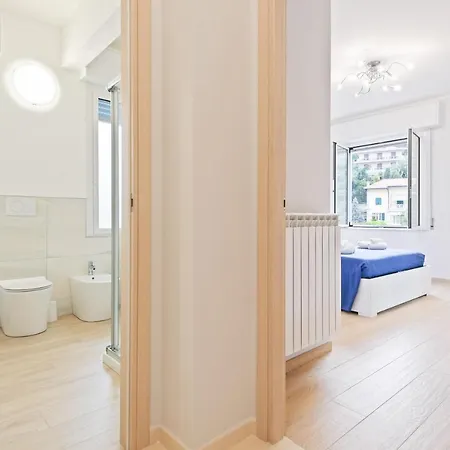 Apartment Modern Flat 250 Mt From The Sea - *